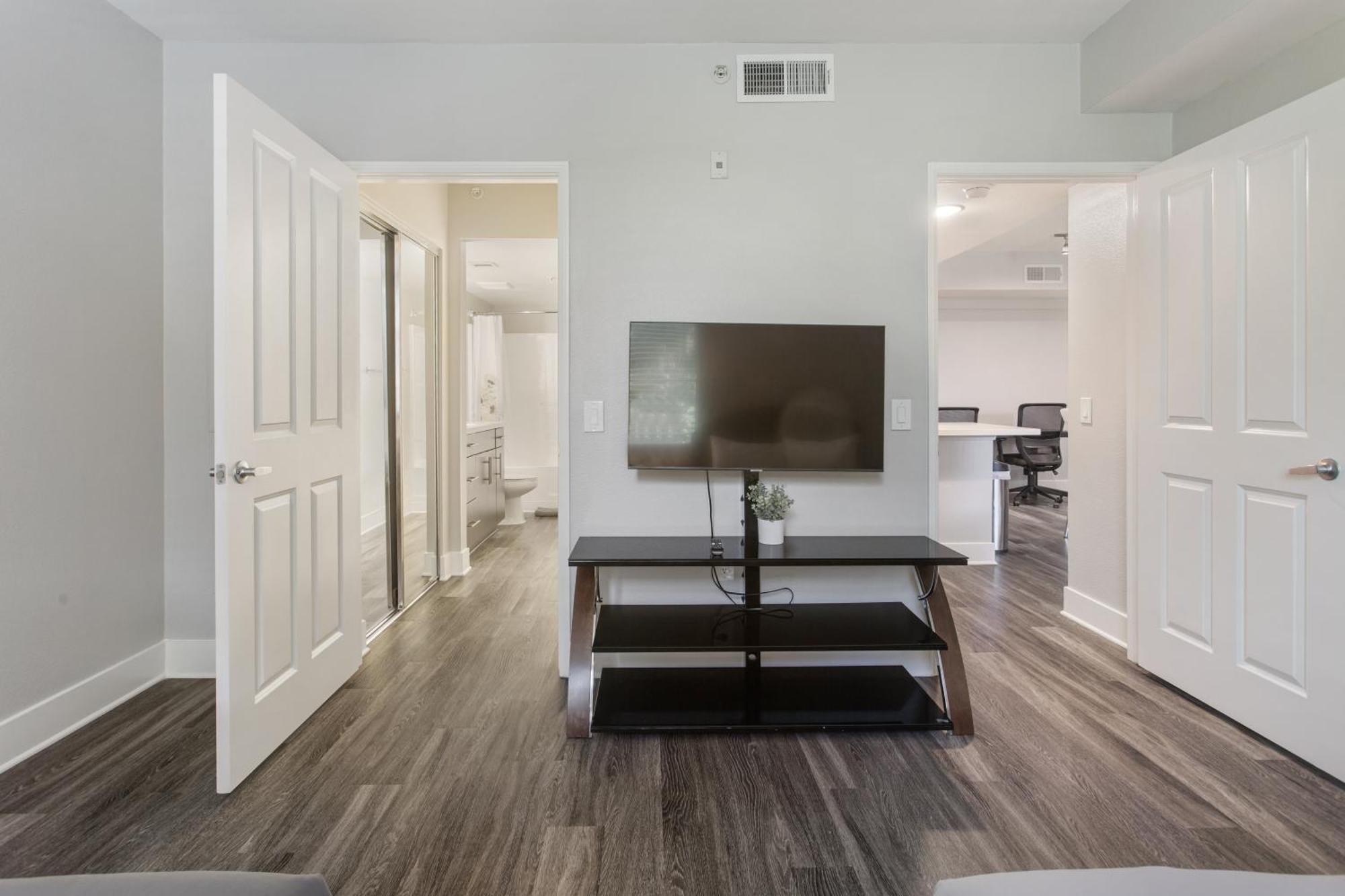 Modern 2bedrooms With Jacuzzi &parking Capsule hotel *