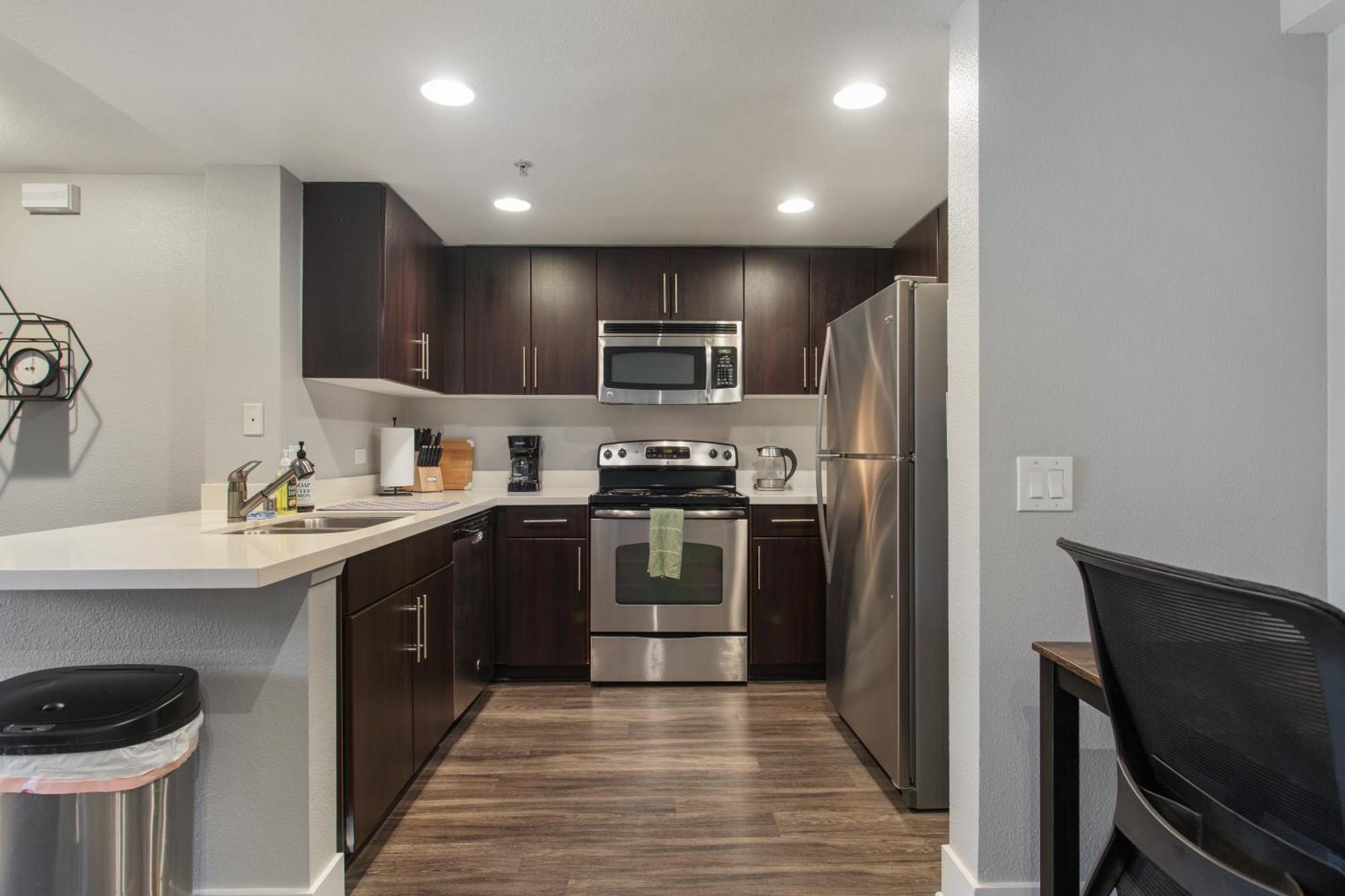 Modern 2bedrooms With Jacuzzi &parking *