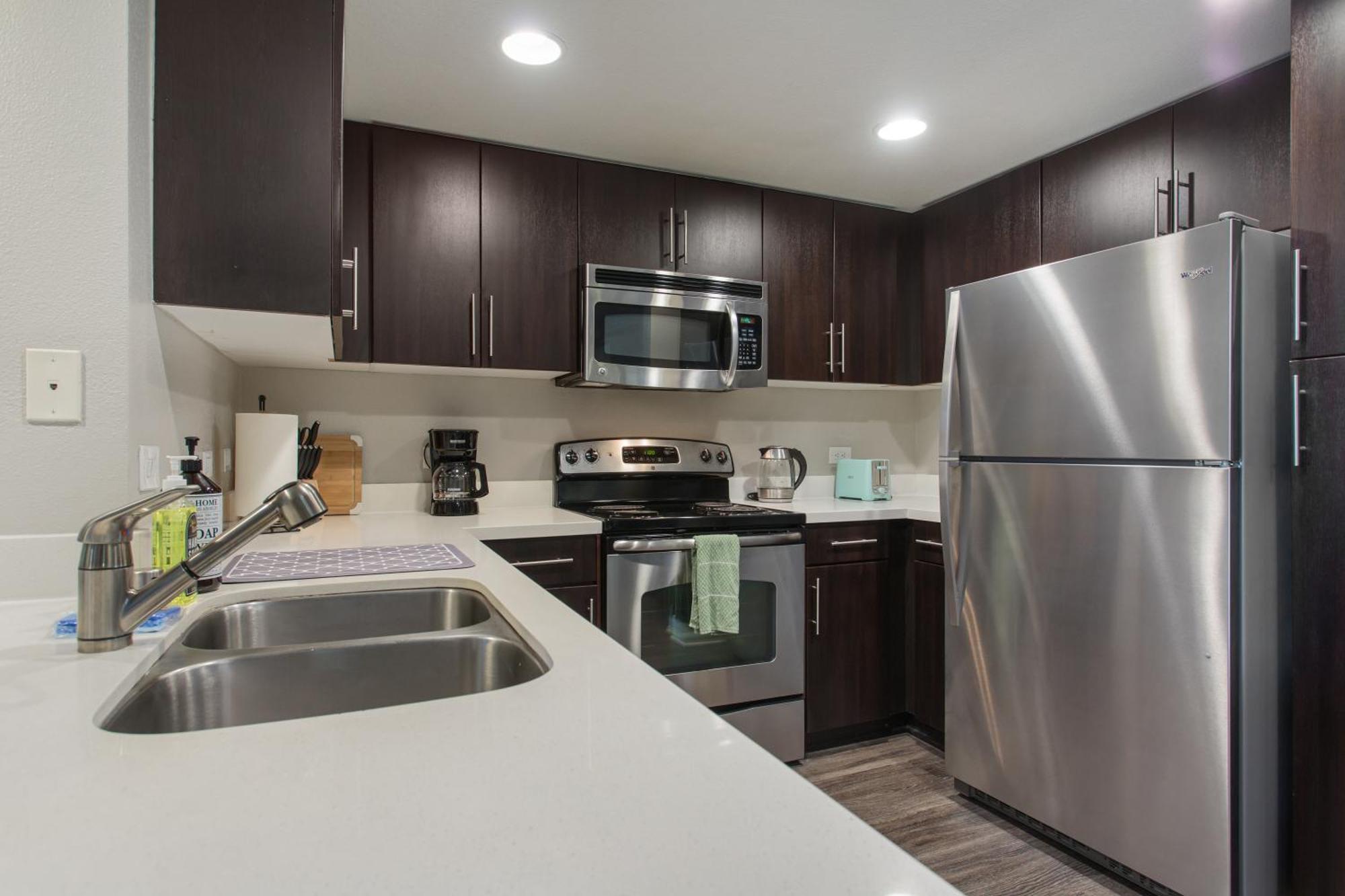 Modern 2bedrooms With Jacuzzi &parking * Santa Monica
